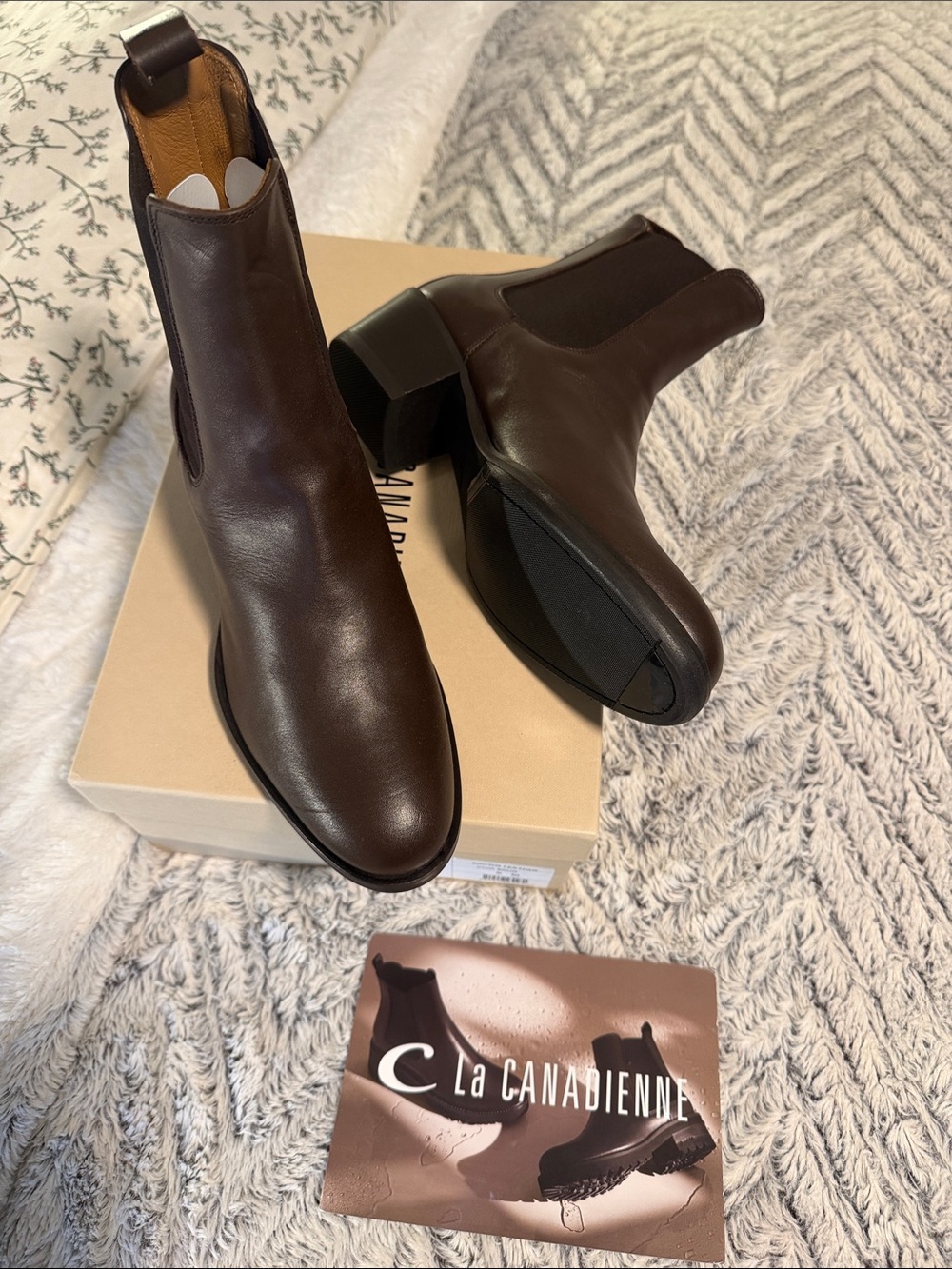 C La Canadienne brown leather Chelsea Maxwell ankle boots 8